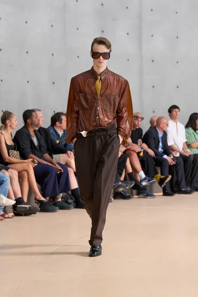 Look 33
